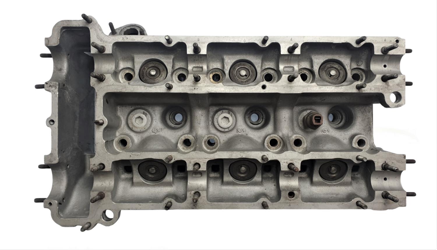 Cylinder Head 6-Cylinder Left Bench 4-6 Used