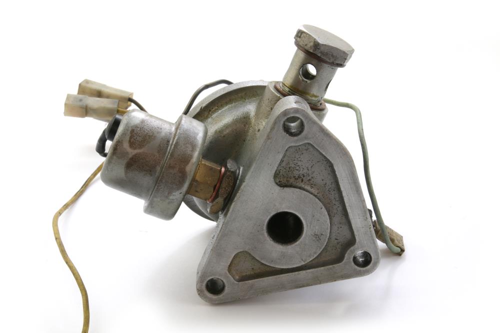 Oil Filter Housing with Oil Pressure Gauge Ferrari 308 GT4