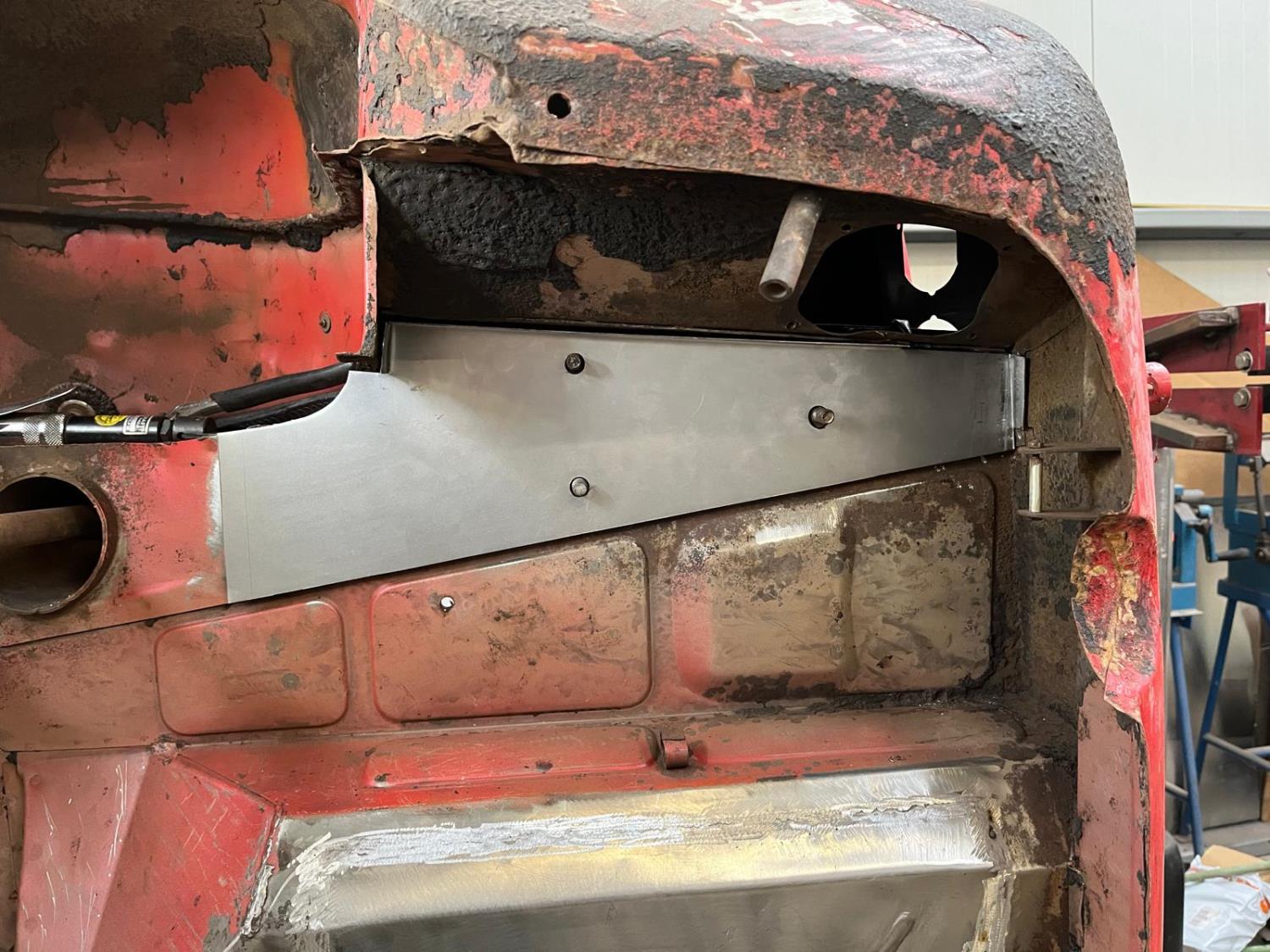 Reparaturblech Unterboden Hinterachse Fiat Dino Spider