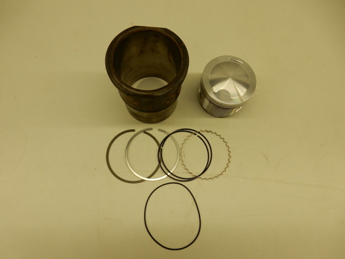 Piston And Liner 1. Oversize 81.5 mm Original, Used